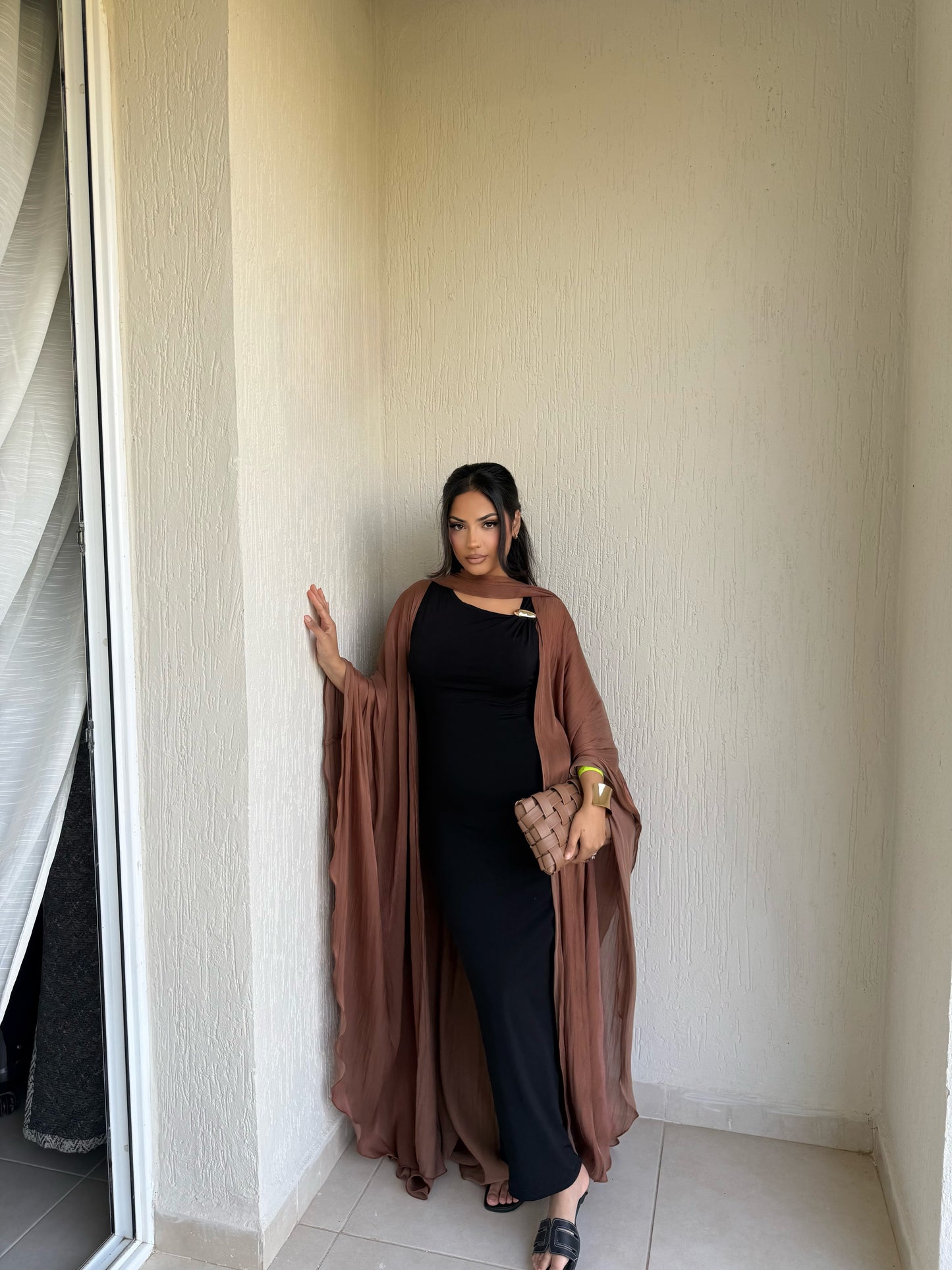 NOURAH ORGANZA CAPE OPEN ABAYA