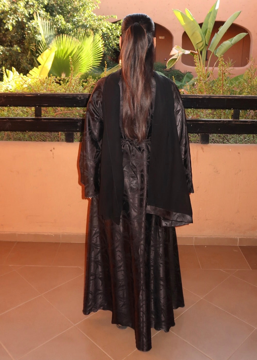 Ruhi Open Abaya
