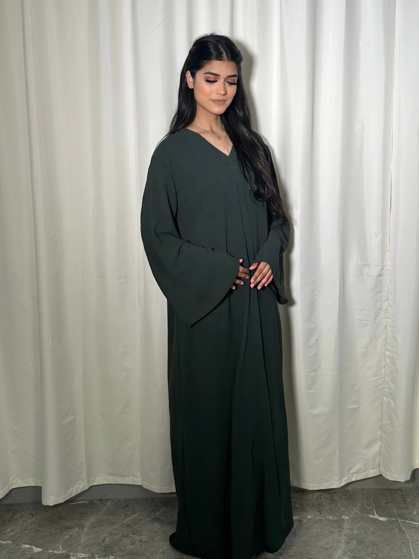 LINEN V NECK ABAYA