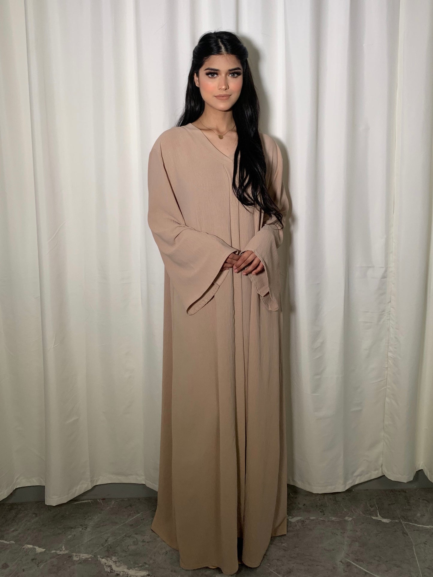 LINEN V NECK ABAYA