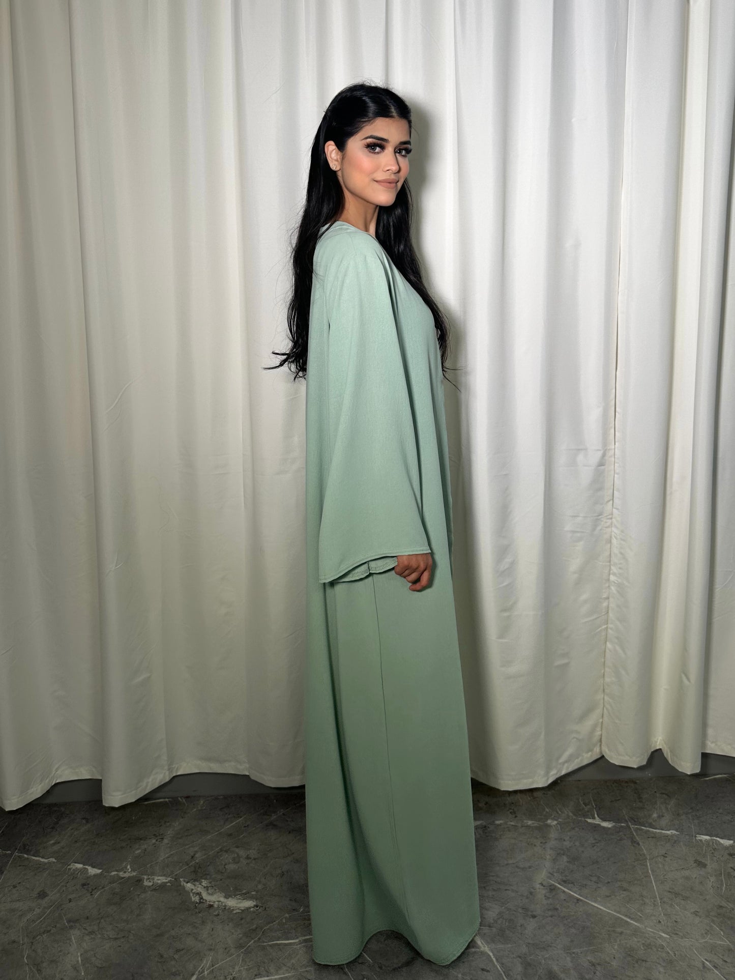 LINEN V NECK ABAYA